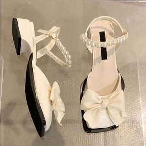 Pearl Bow Heels